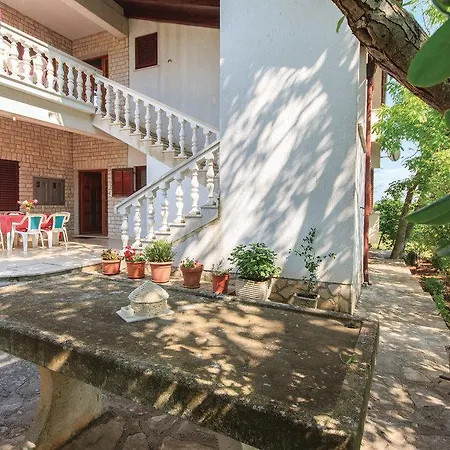 Holiday Prnjan 20 Holiday home